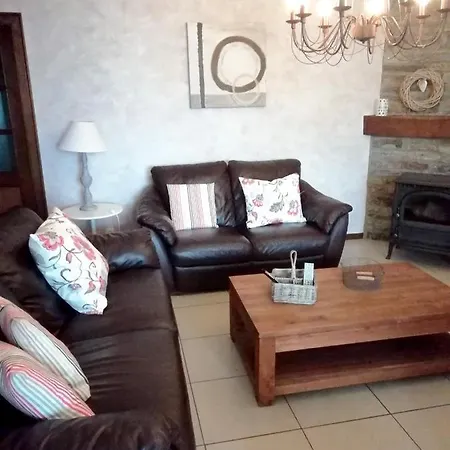 Nyaraló House With 3 Bedrooms In With Furnished Garden And Wifi Bertrix